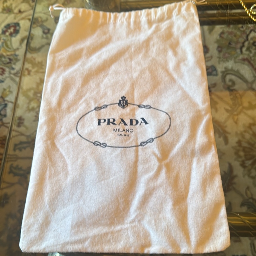 Prada holiday, and Brown re-ordered for Prada blue gold geometric design - Picture 15 of 15